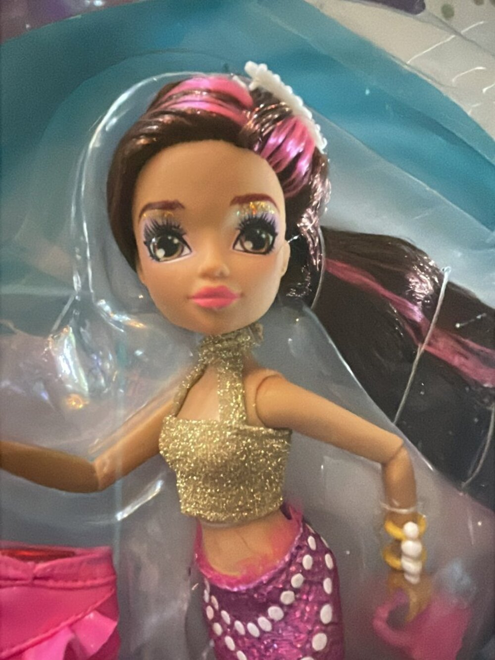 Mermaid High Doll Deluxe Searra & Accessories with Removable Tail - Long Hair